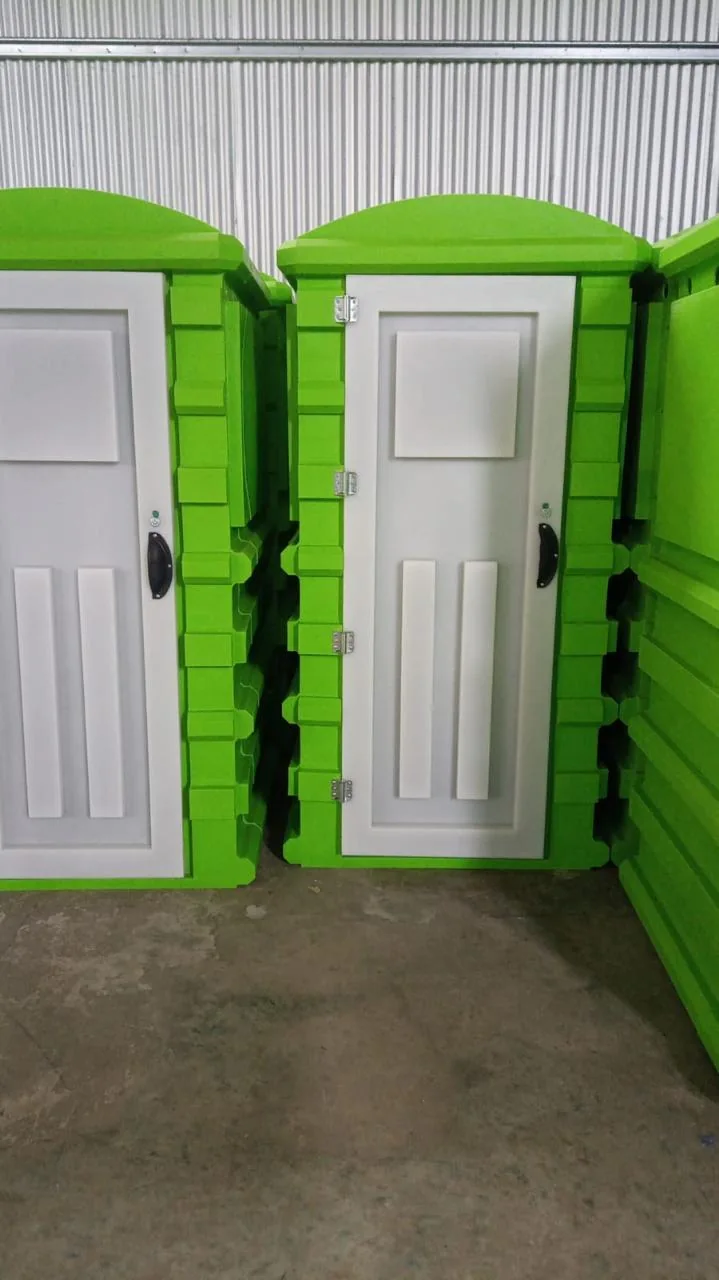 Unidades de baños químicos listas para ser trasladadas